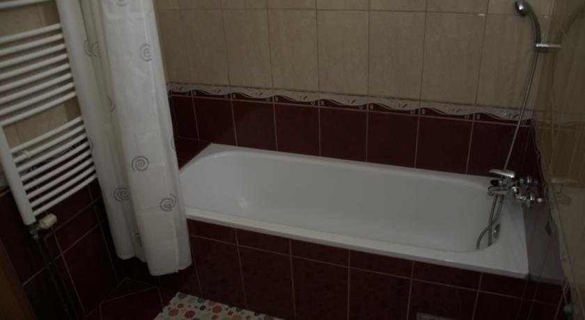 House Ana 3*