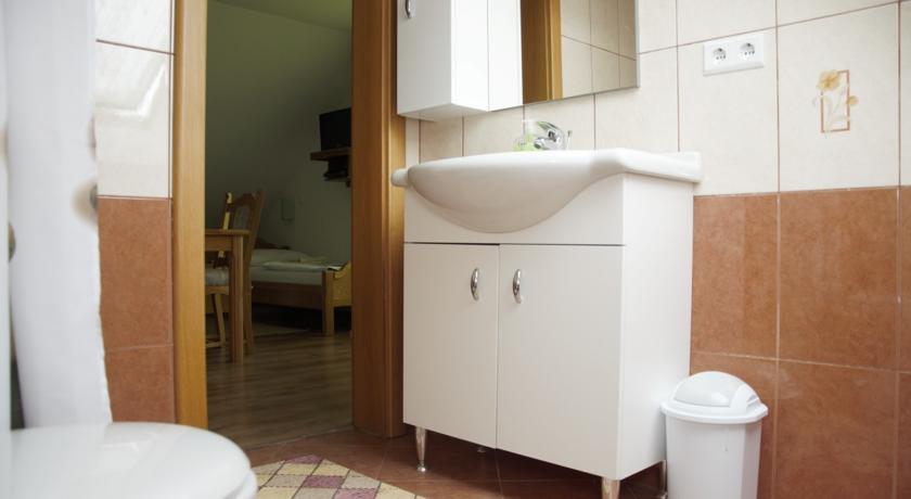 Nočitev z zajtrkom House Ana 3*