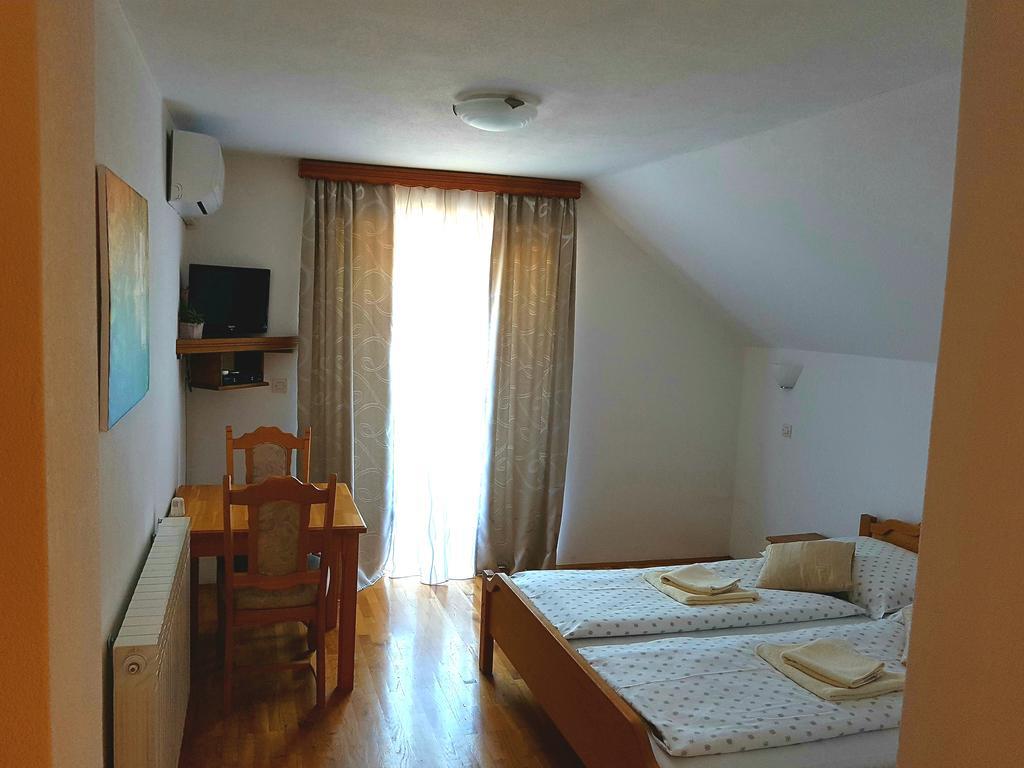 Nočitev z zajtrkom House Ana 3*