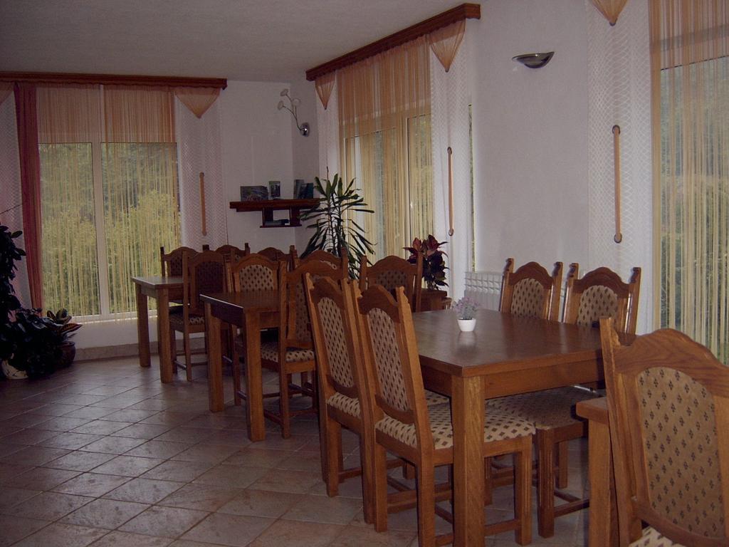 House Ana 3*