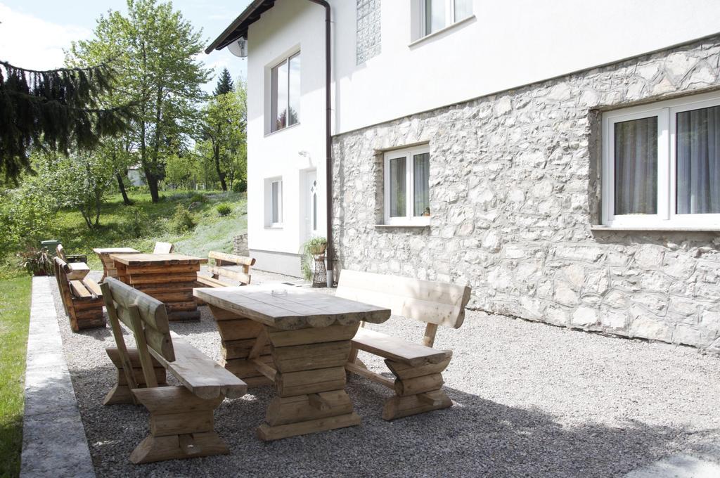 Nočitev z zajtrkom House Ana